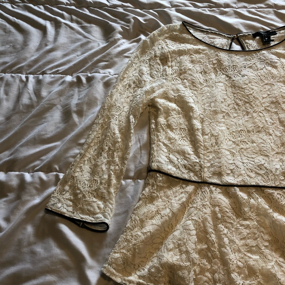 NWOT Lace Forever21